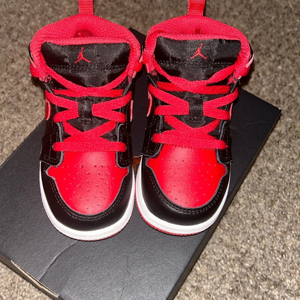 Jordan mid 1